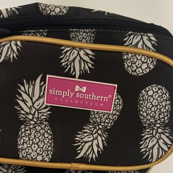 Pineapple Print Black and Gold Women's Belt Bag - Picture 2 of 7